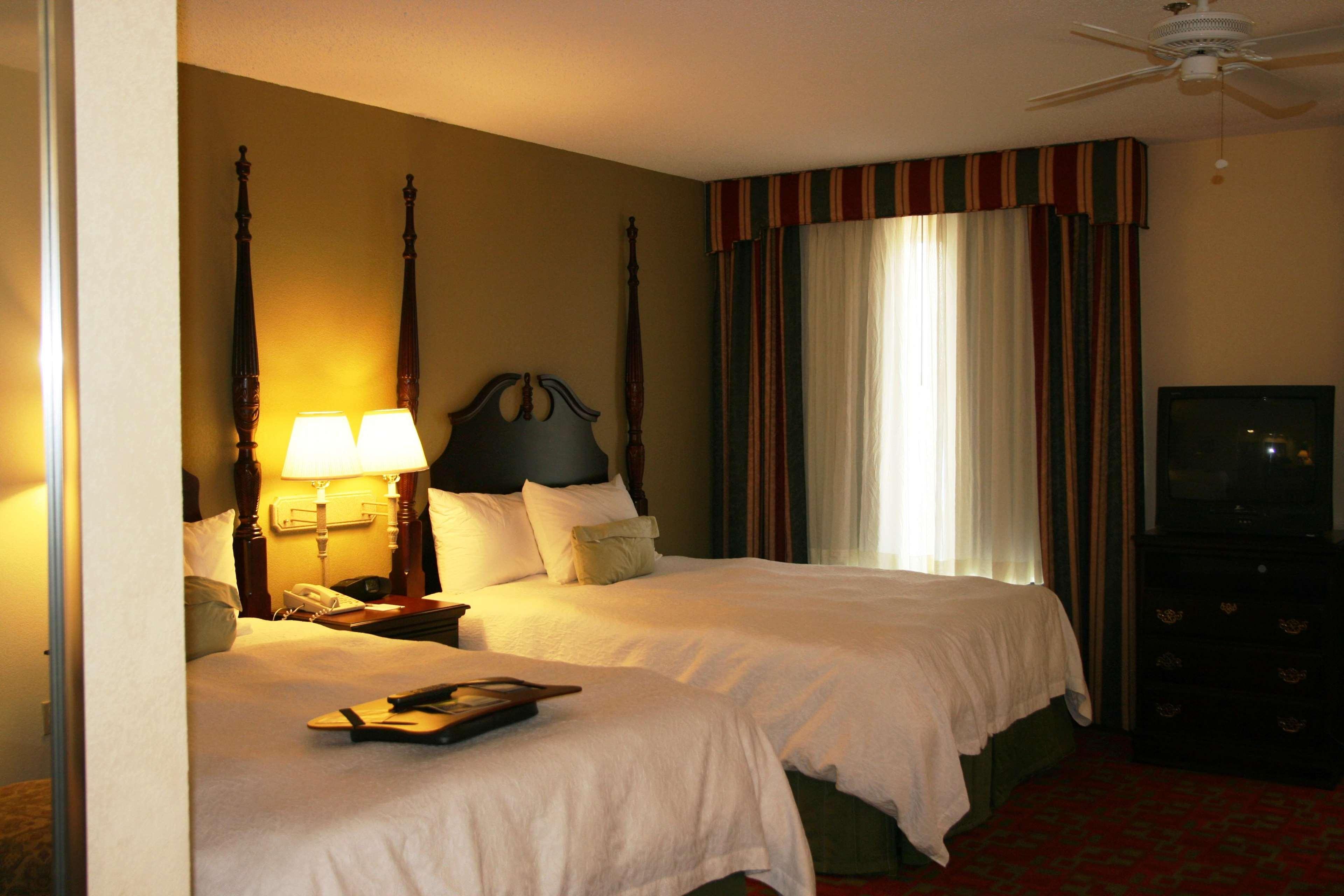 Hampton Inn Кантон Номер фото