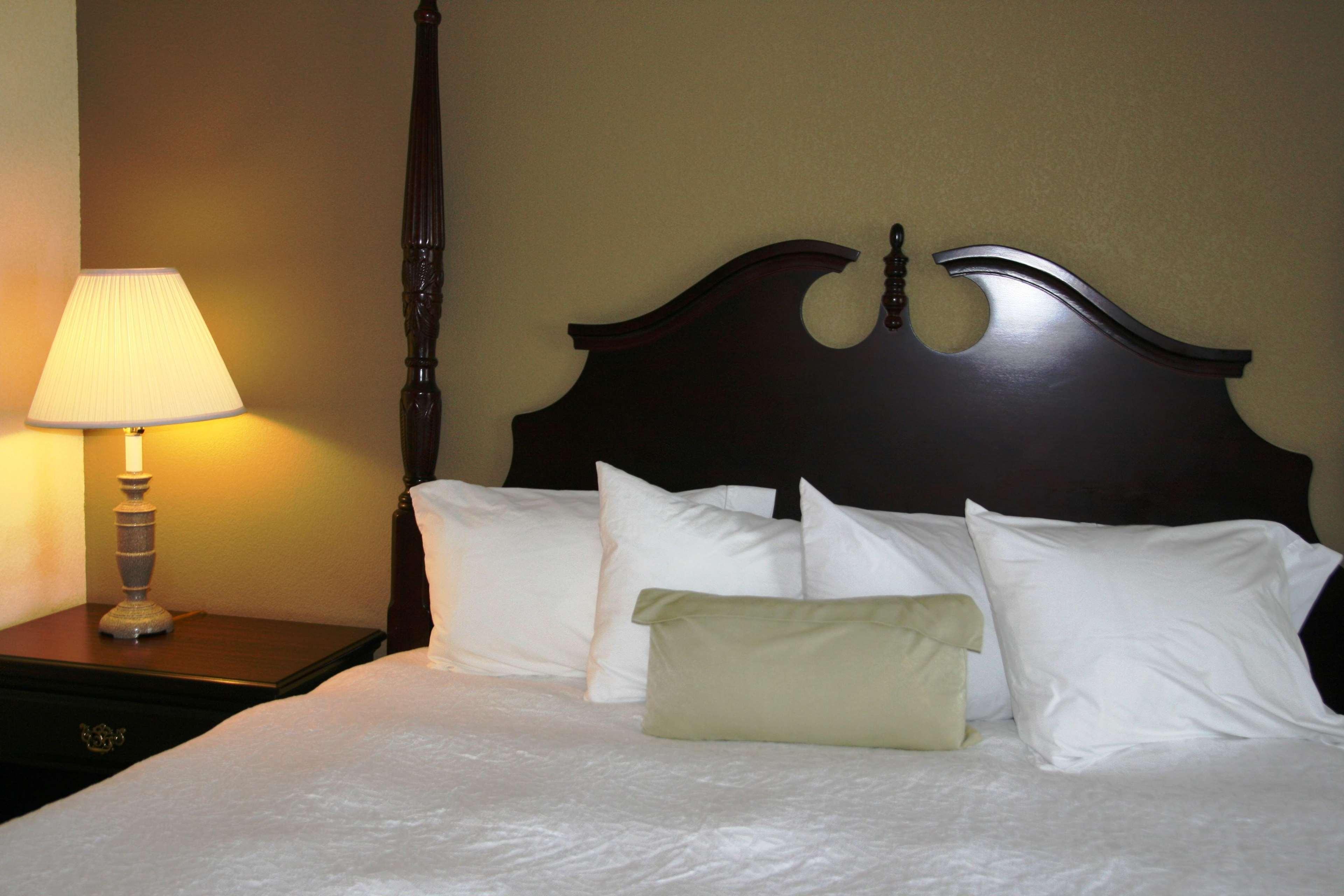 Hampton Inn Кантон Номер фото