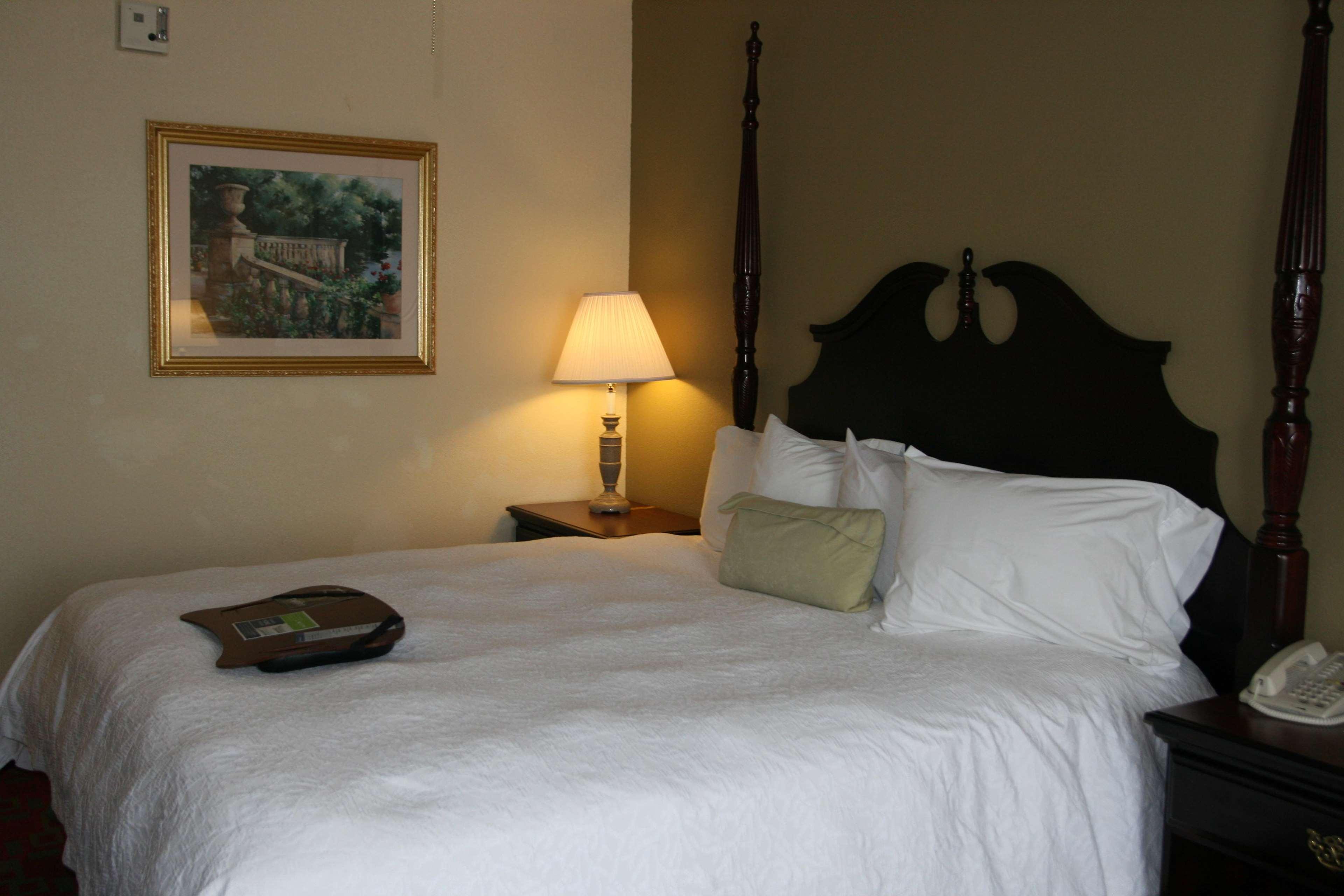Hampton Inn Кантон Номер фото