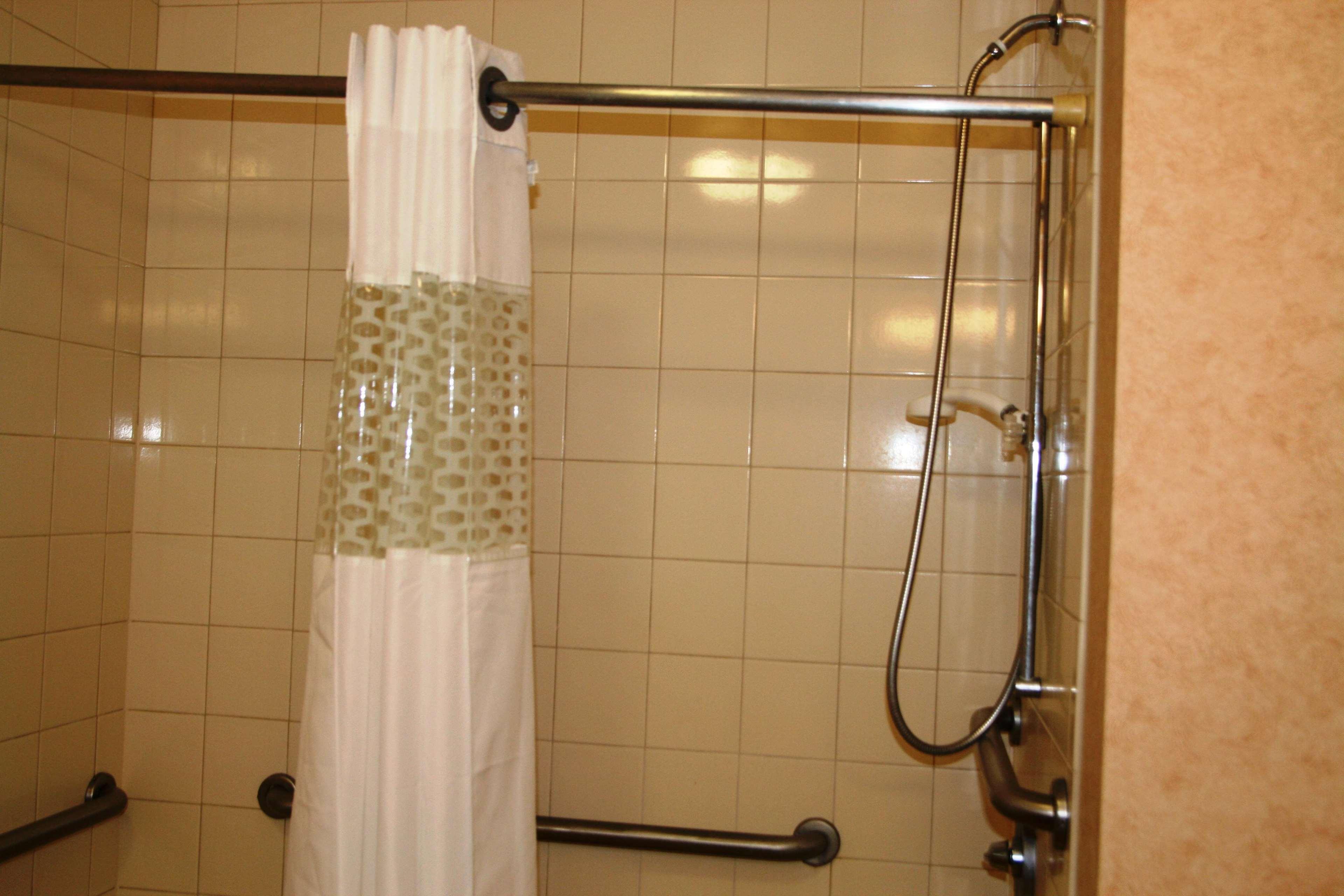 Hampton Inn Кантон Номер фото