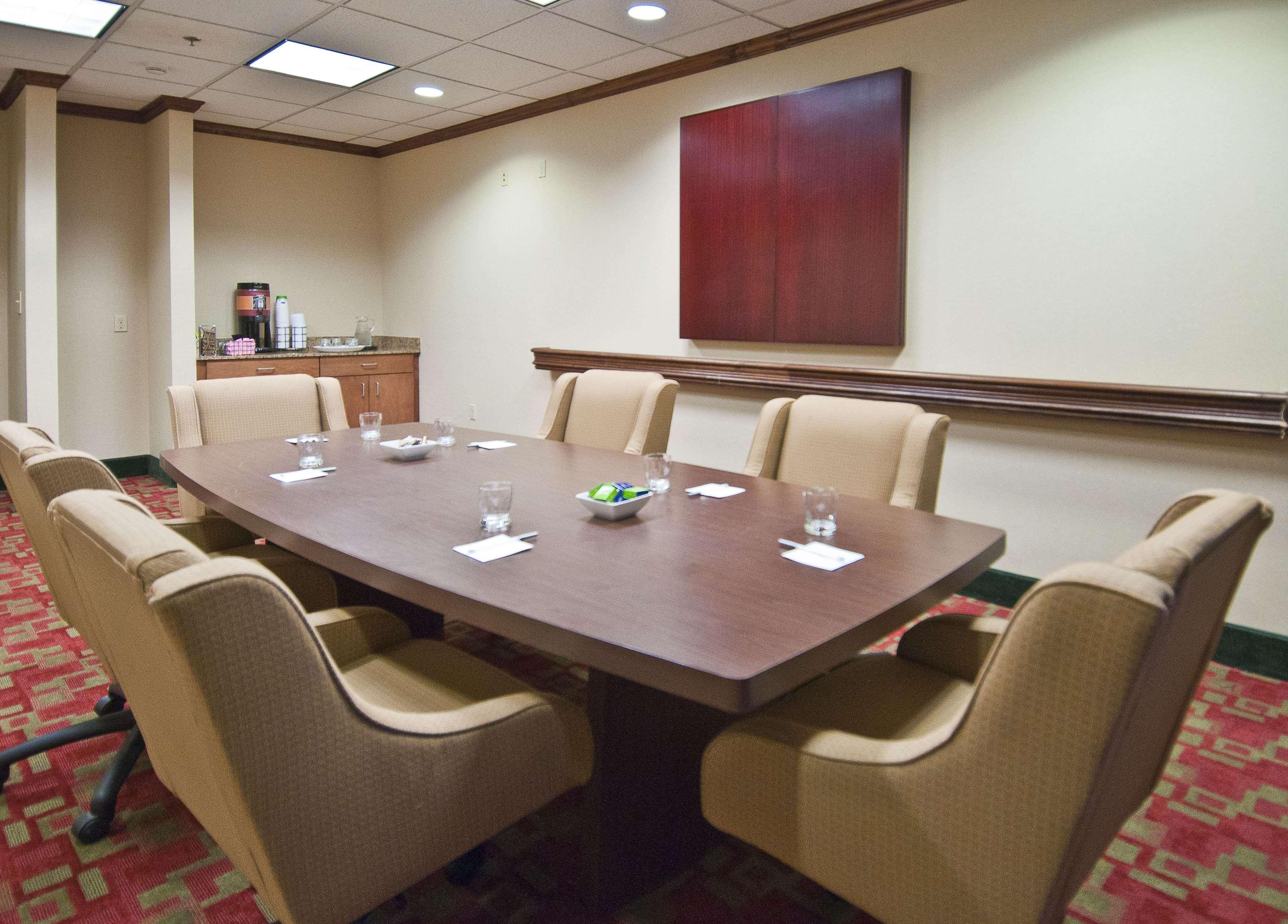 Hampton Inn Кантон Экстерьер фото