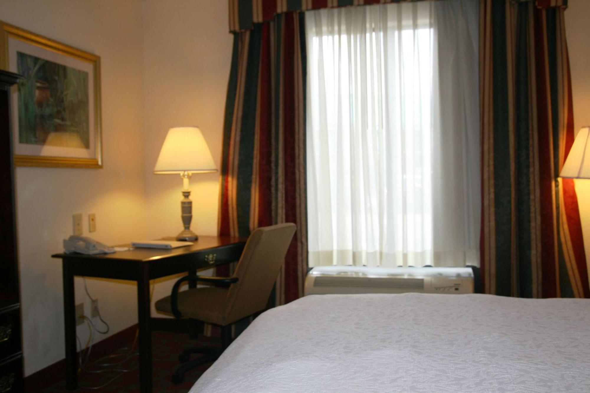 Hampton Inn Кантон Экстерьер фото