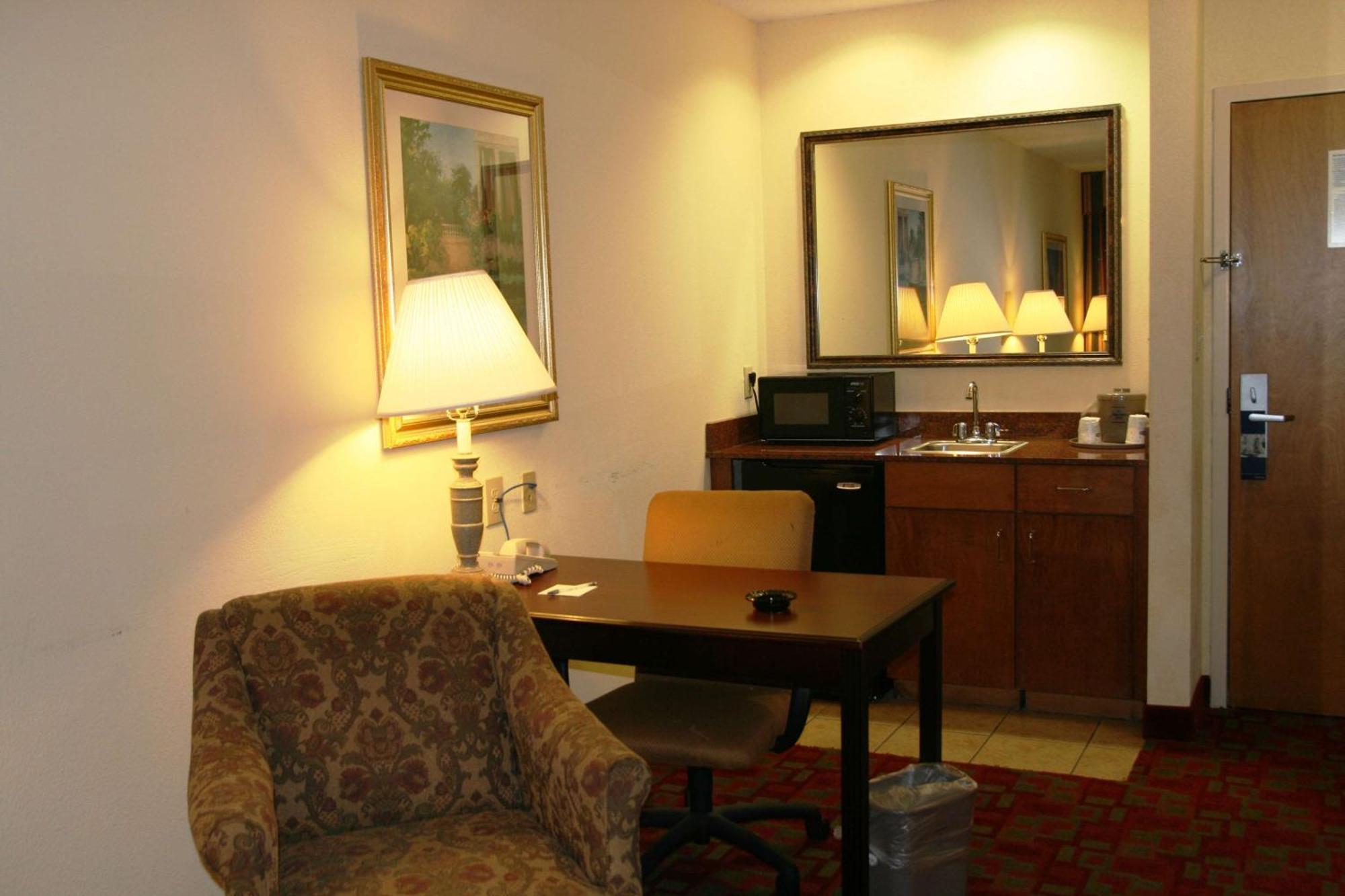 Hampton Inn Кантон Экстерьер фото